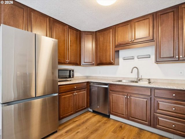 3332 Se 9TH Ave, Portland, OR 97202