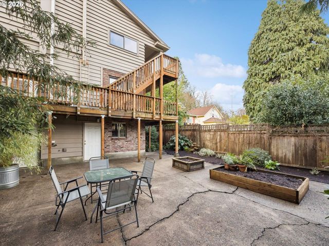 3332 Se 9TH Ave, Portland, OR 97202