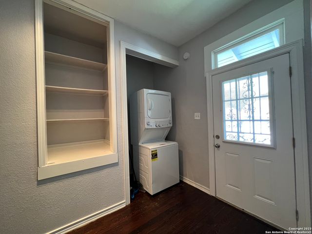 1011 Dawson St, San Antonio, TX 78202