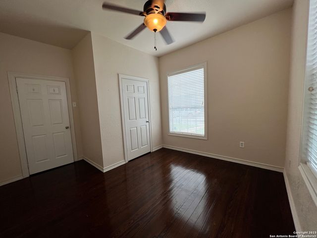 1011 Dawson St, San Antonio, TX 78202