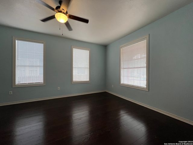 1011 Dawson St, San Antonio, TX 78202