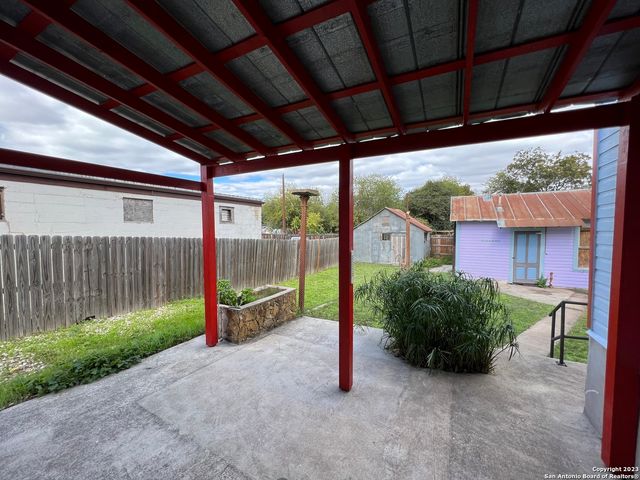 1011 Dawson St, San Antonio, TX 78202
