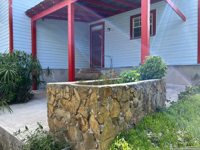 1011 Dawson St, San Antonio, TX 78202