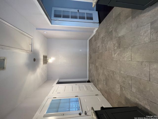 1011 Dawson St, San Antonio, TX 78202