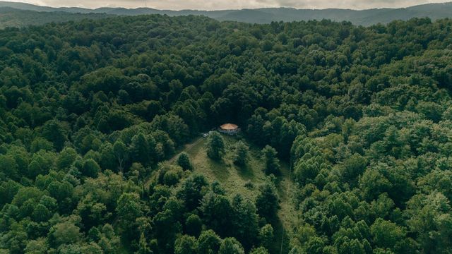 8780 Sugar Run RD NE, Copper Hill, VA 24079