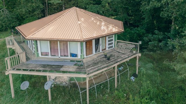 8780 Sugar Run RD NE, Copper Hill, VA 24079