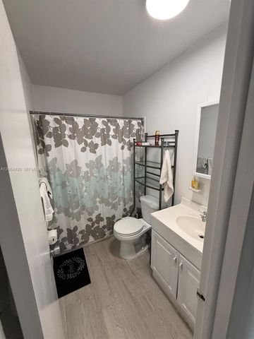 3536 NE 168th Street 403, North Miami Beach, FL 33160