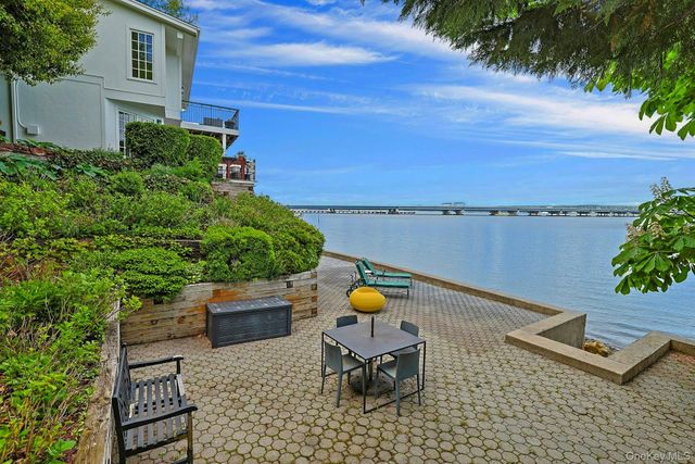 88 River Road, Nyack, NY 10960