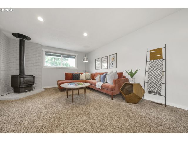 2021 Ne 144TH Ave, Portland, OR 97230