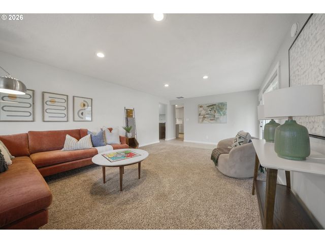 2021 Ne 144TH Ave, Portland, OR 97230
