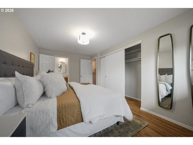 2021 Ne 144TH Ave, Portland, OR 97230