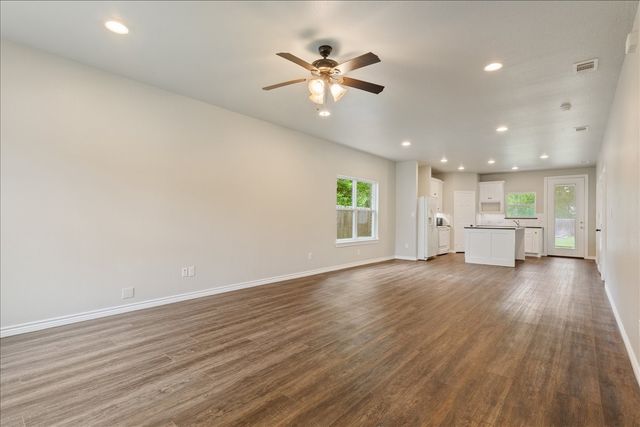 3525 N 24th Street, Waco, TX 76708