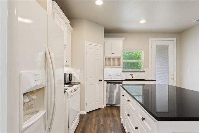 3525 N 24th Street, Waco, TX 76708