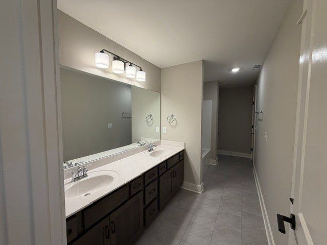 703 Tompkins Ln, Gallatin, TN 37066
