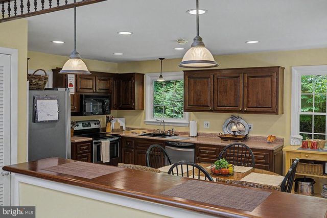 711 AMBLESIDE DR, Wilmington, DE 19808