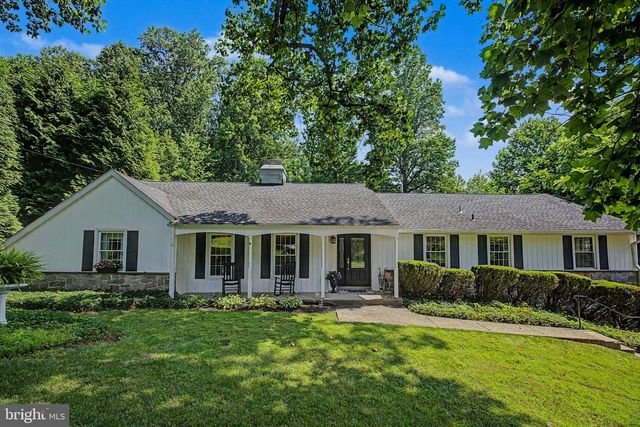 711 AMBLESIDE DR, Wilmington, DE 19808