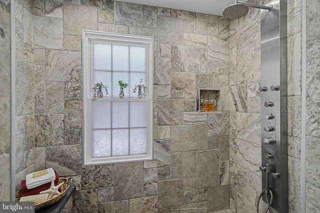 711 AMBLESIDE DR, Wilmington, DE 19808