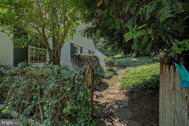 711 AMBLESIDE DR, Wilmington, DE 19808