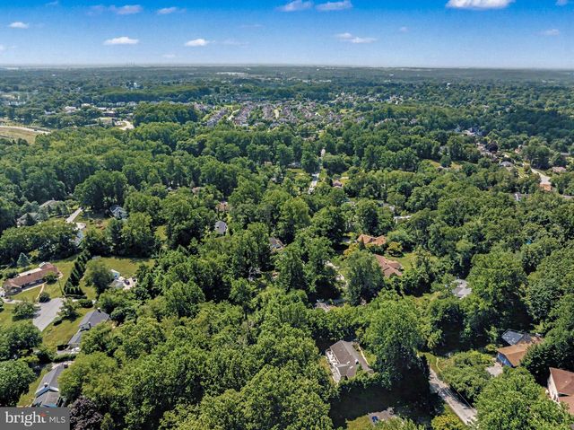 711 AMBLESIDE DR, Wilmington, DE 19808