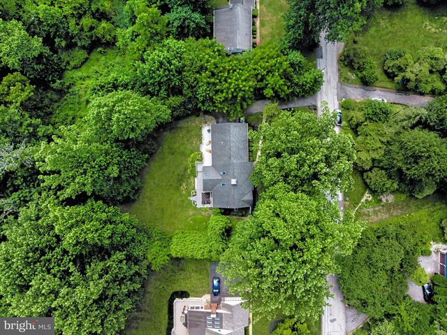 711 AMBLESIDE DR, Wilmington, DE 19808