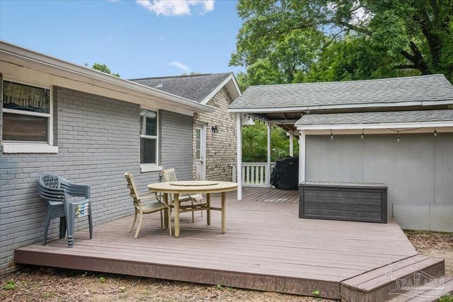 9915 Wanda Dr, Pensacola, FL 32514