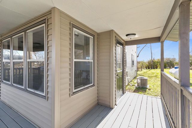 N3901 STATE ROAD 76, Hortonville, WI 54944