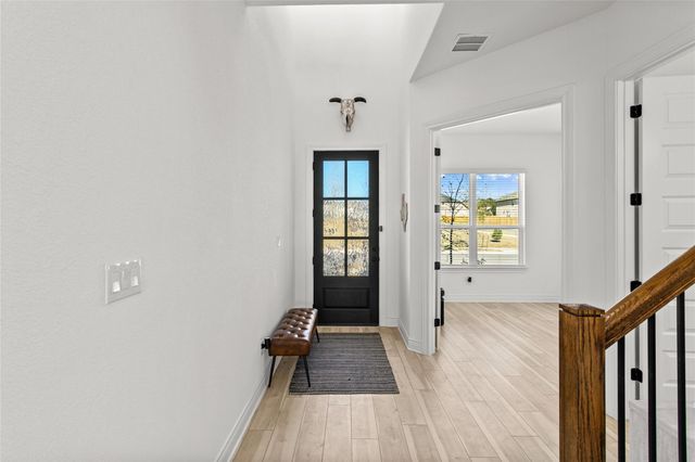 481 Darley Oak DR, Dripping Springs, TX 78620