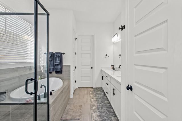 481 Darley Oak DR, Dripping Springs, TX 78620