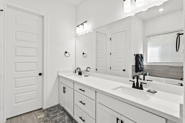 481 Darley Oak DR, Dripping Springs, TX 78620