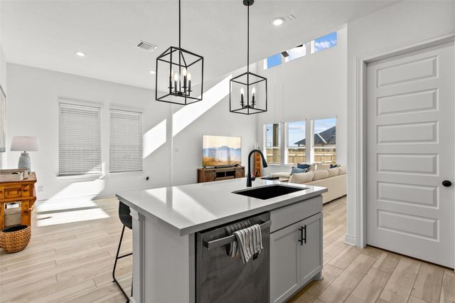 481 Darley Oak DR, Dripping Springs, TX 78620