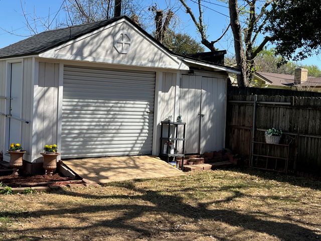2304 Shady Brook Drive, Bedford, TX 76021