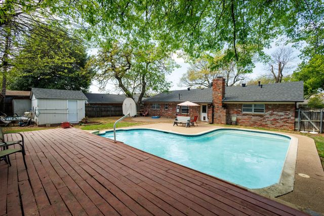 2304 Shady Brook Drive, Bedford, TX 76021