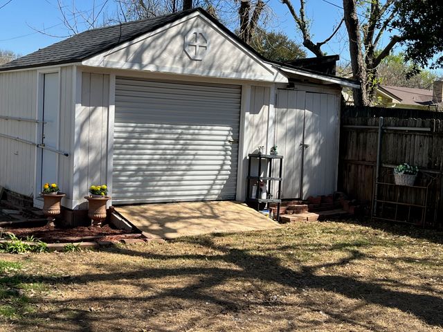 2304 Shady Brook Drive, Bedford, TX 76021