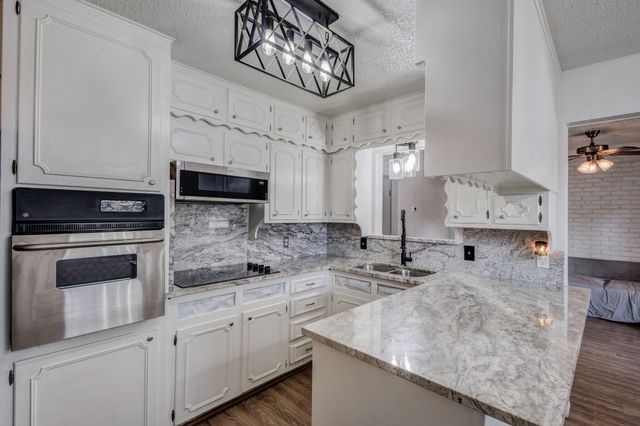 2304 Shady Brook Drive, Bedford, TX 76021