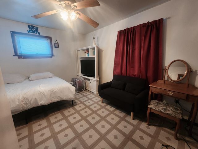 2152 Marshall Place, Gary, IN 46404