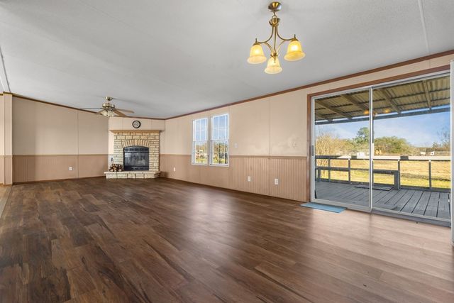 289 Vz County Road 3122, Edgewood, TX 75117