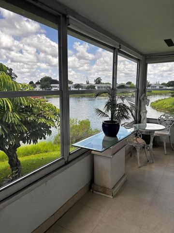 13 CHATHAM A, West Palm Beach, FL 33417