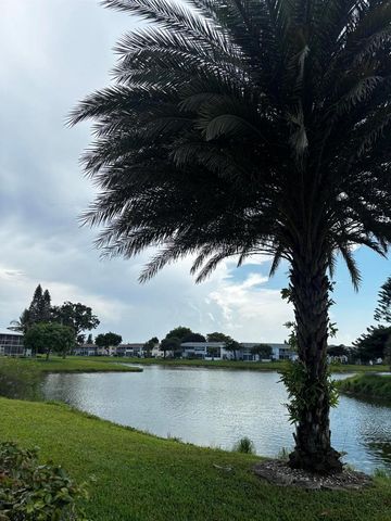 13 CHATHAM A, West Palm Beach, FL 33417