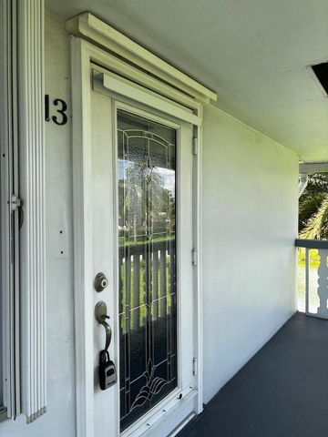 13 CHATHAM A, West Palm Beach, FL 33417