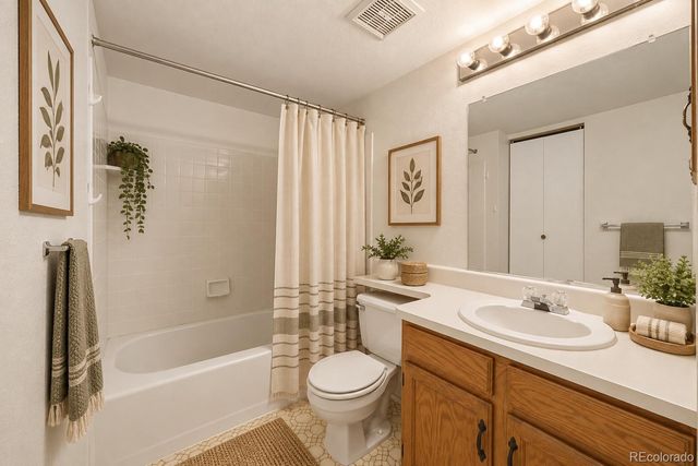 923 S Zeno Way 104, Aurora, CO 80017