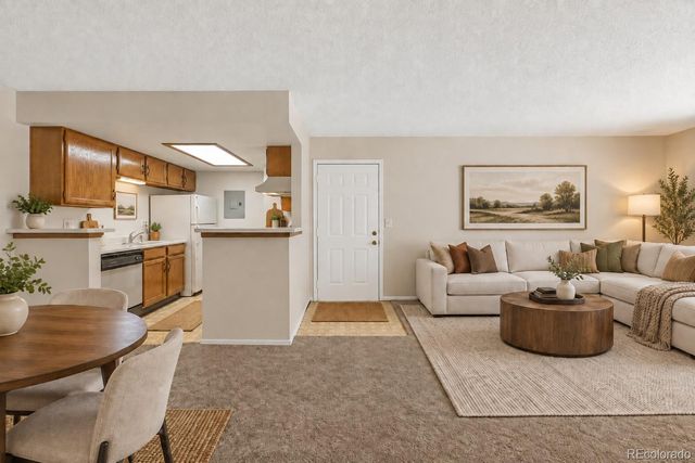 923 S Zeno Way 104, Aurora, CO 80017