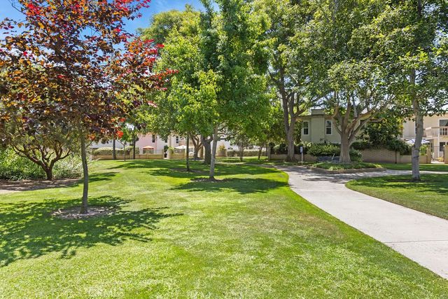 5 Iron Bark, Irvine, CA 92612
