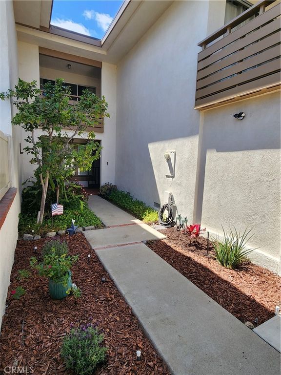 Image 10 of property listing at 5 Iron Bark, Irvine, CA 92612