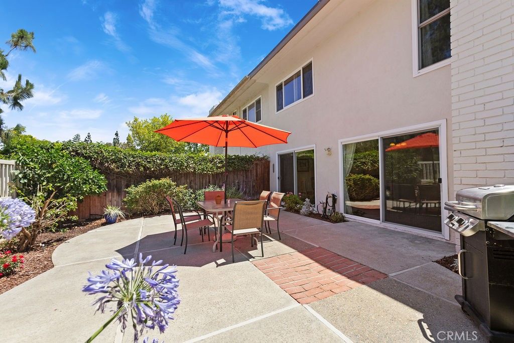 Image 2 of property listing at 5 Iron Bark, Irvine, CA 92612