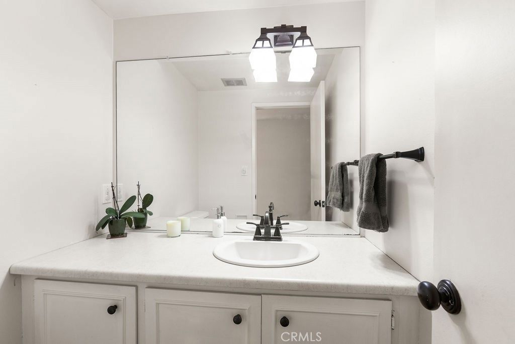 Image 27 of property listing at 5 Iron Bark, Irvine, CA 92612