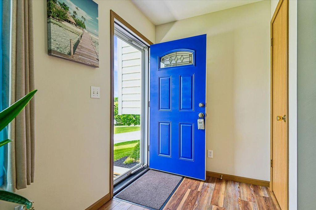 Image 3 of property listing at 2813 BROUGHAM CT, Manchester, MD 21102