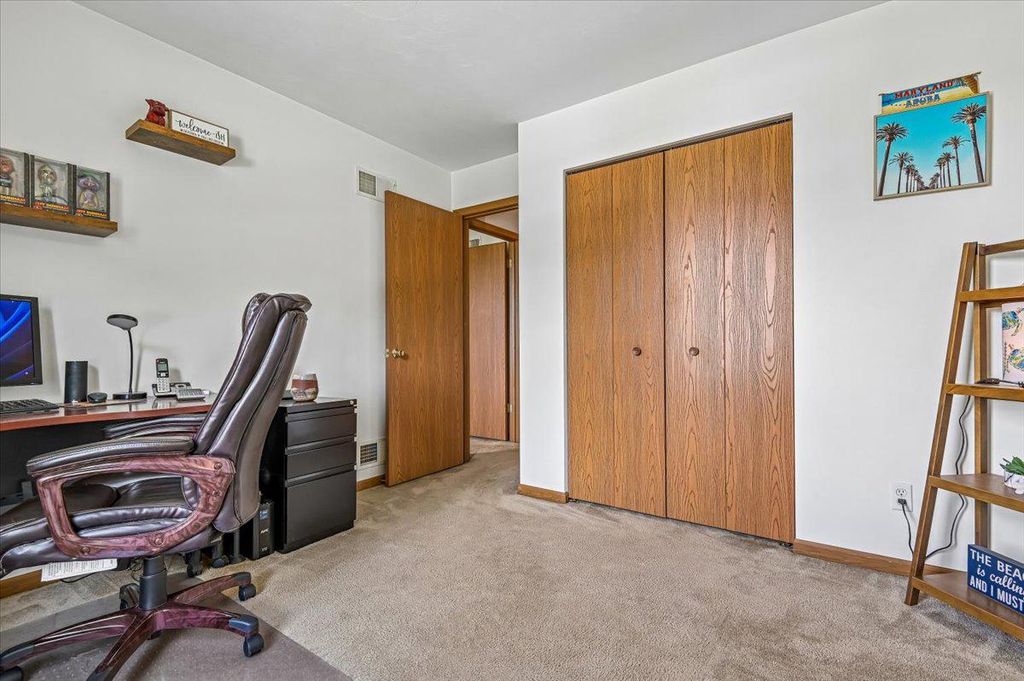Image 25 of property listing at 2813 BROUGHAM CT, Manchester, MD 21102