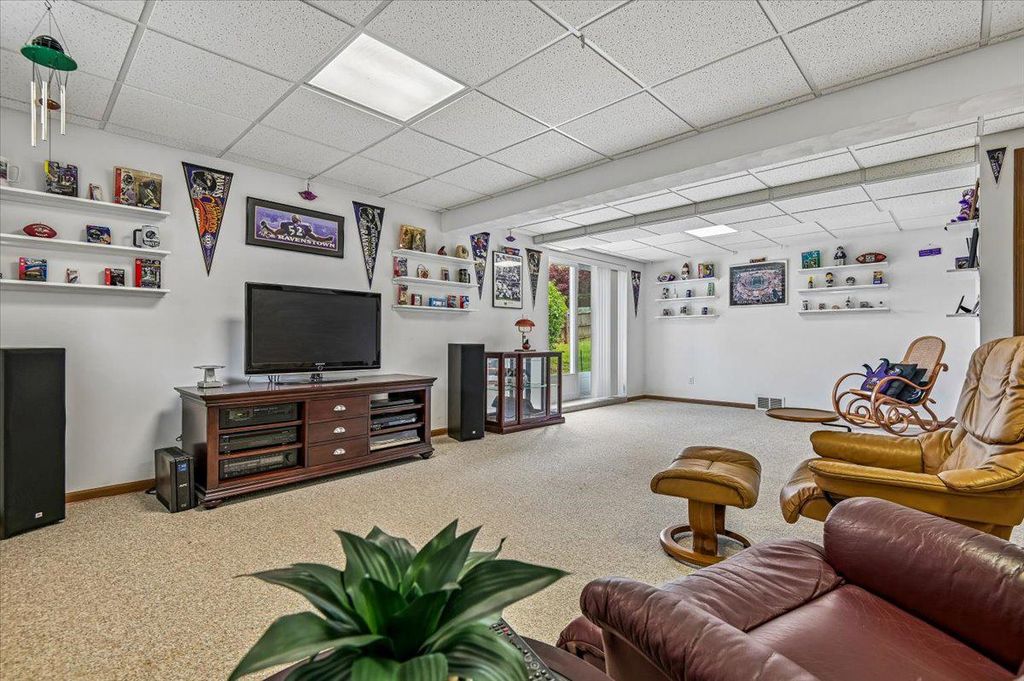 Image 27 of property listing at 2813 BROUGHAM CT, Manchester, MD 21102