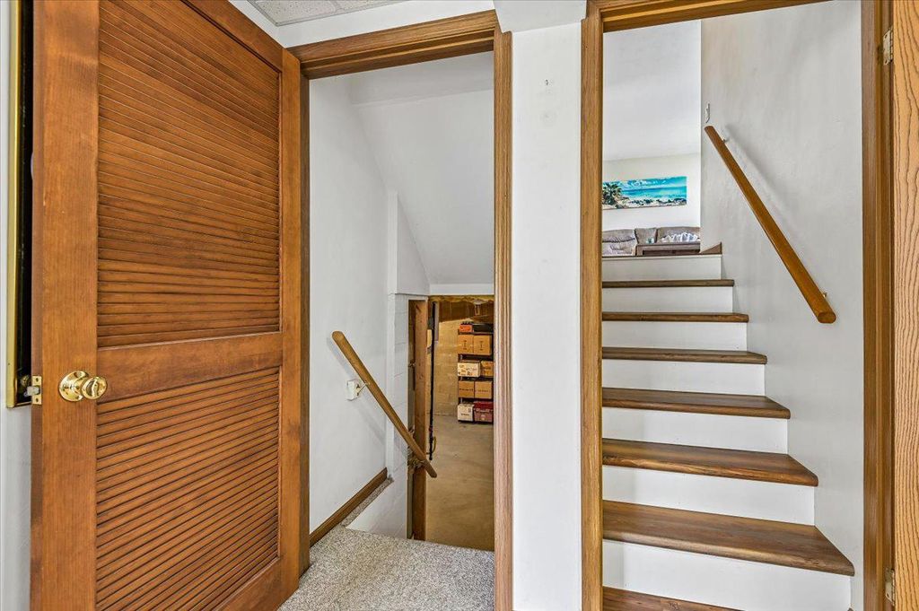 Image 32 of property listing at 2813 BROUGHAM CT, Manchester, MD 21102