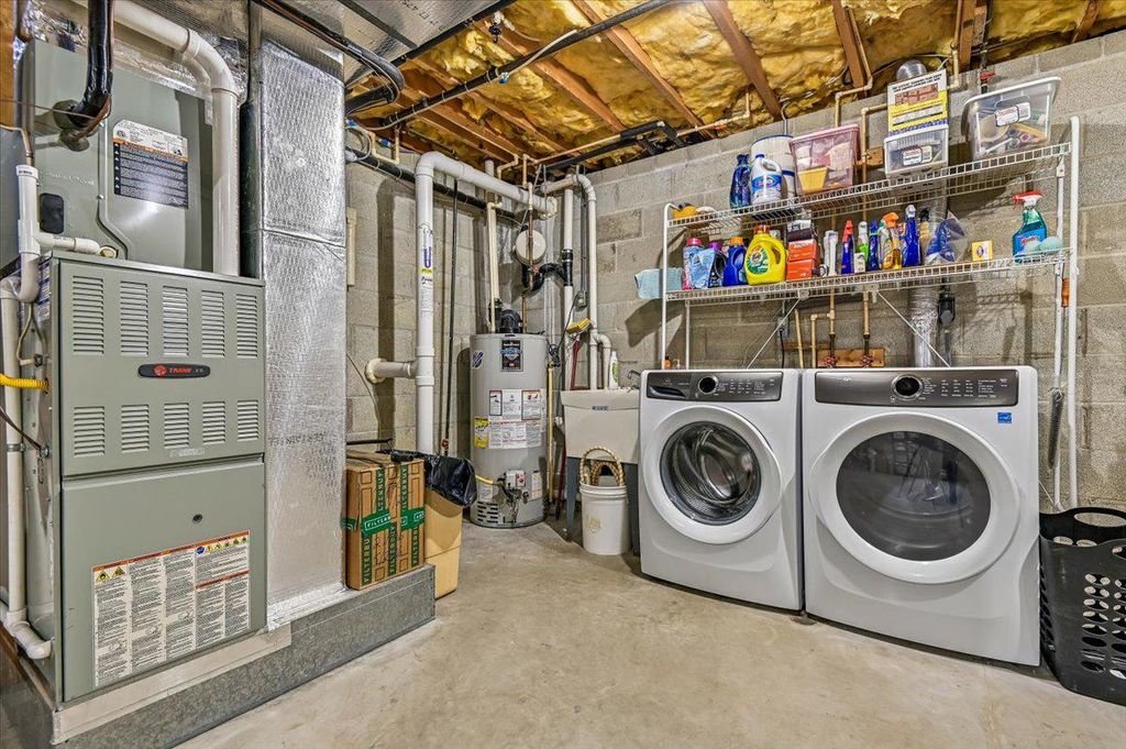 Image 33 of property listing at 2813 BROUGHAM CT, Manchester, MD 21102
